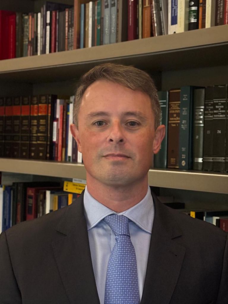 Com a alta de preço dos morangos, advogado alerta para vendas que podem ser consideradas abusivas 2 Frederico Glitz, advogado, mestre e doutor em Direito e professor da Universidade Federal do Paraná (UFPR), explica quando um aumento de preço pode ser considerado abusivo (Foto: Arquivo Pessoal)