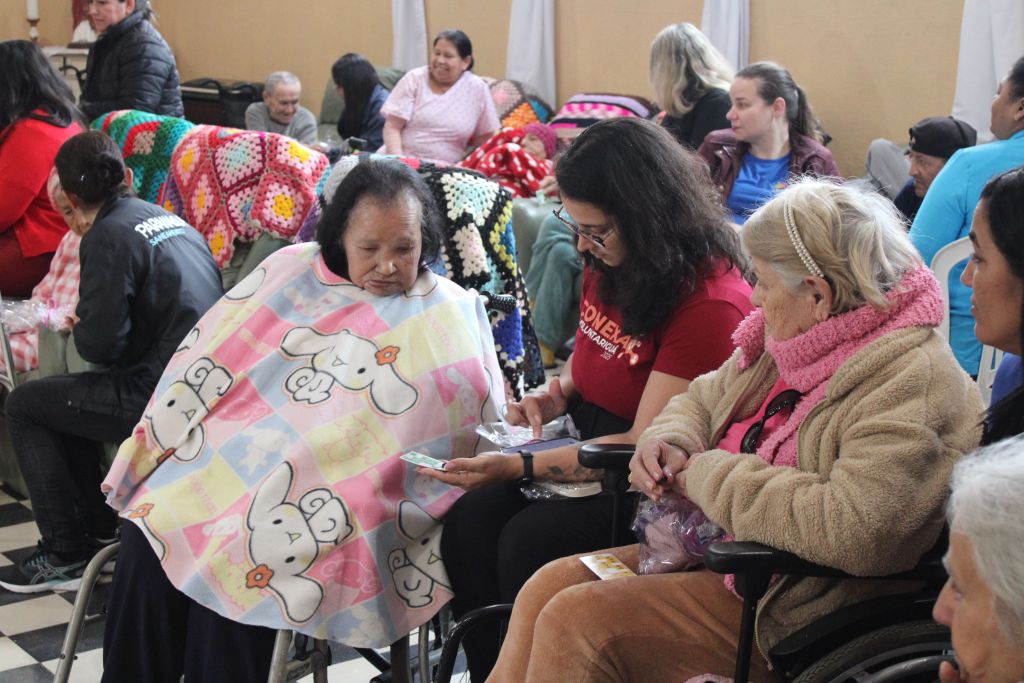 Paranaguá Saneamento promove ação voluntária com idosos no Asilo São Vicente de Paulo 3 IMG 8513