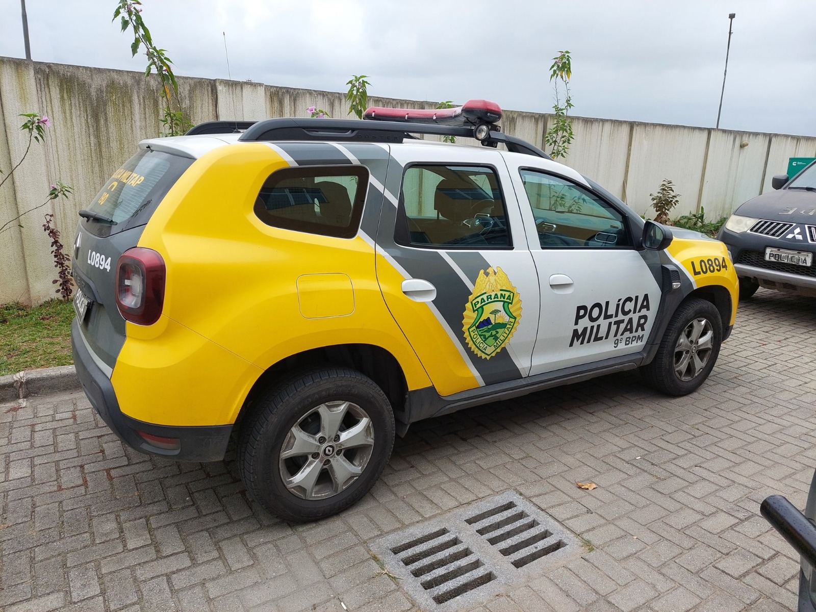 Proprietária de mercado acusada de furto de energia é presa pela PM em Paranaguá 1 Autuada em flagrante por furto, a mulher pagou fiança e foi liberada (Foto: Ilustrativa)