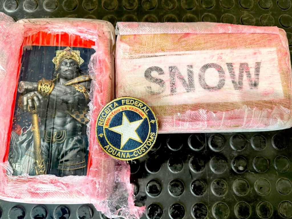 Receita Federal apreende 48,5 quilos de cocaína em terminal no Porto de Paranaguá 2 WhatsApp Image 2025 08 19 at 18.04.10 1