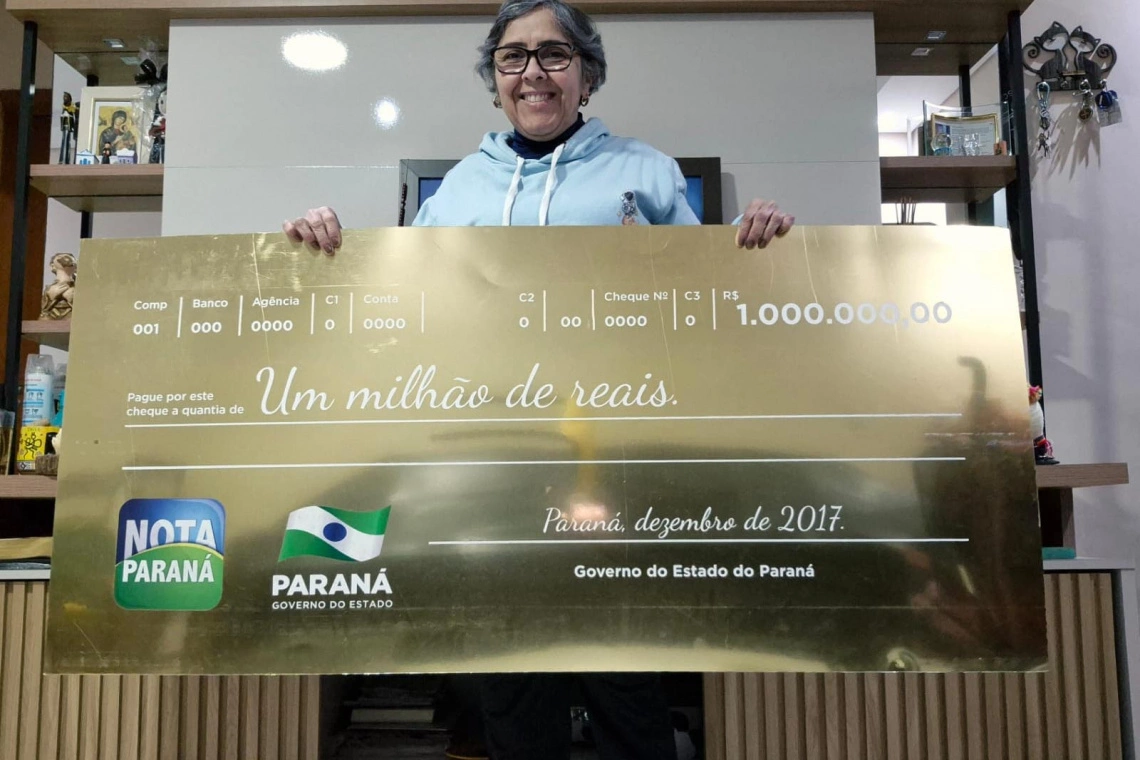 Professora parnanguara que foi a primeira milionária do Nota Paraná continua sua rotina na sala de aula 1 beatriz cardoso