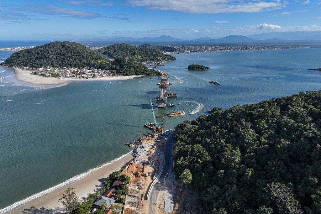Ponte de Guaratuba atinge 70% de execução com avanços nos acessos viários 4 Foto: Arnaldo Neto/AEN