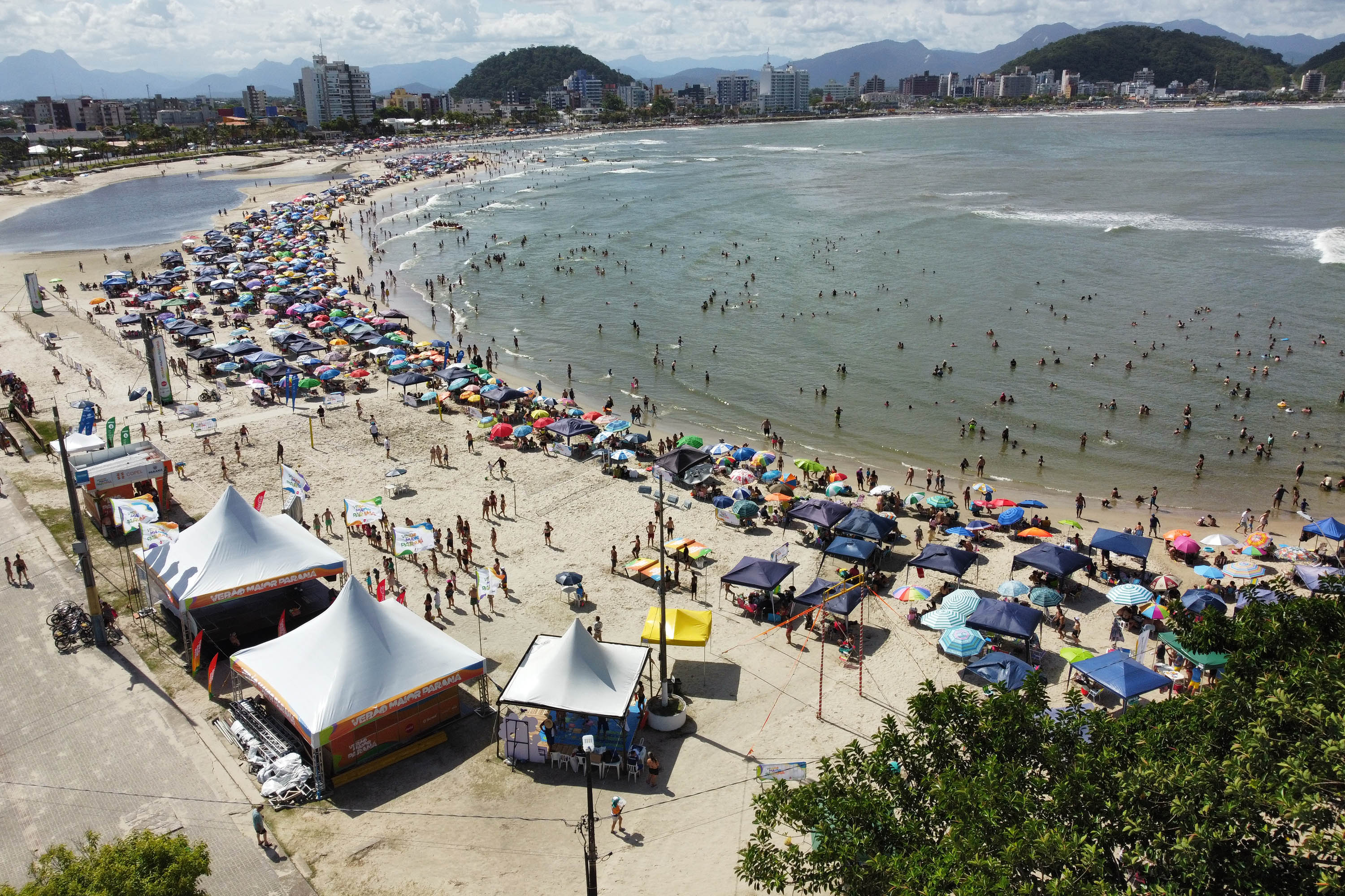 A iniciativa visa oferecer suporte aos trabalhadores, promovendo a padronização no atendimento e garantindo maior qualidade nos serviços prestados aos turistas (Foto: Ari Dias/AEN)