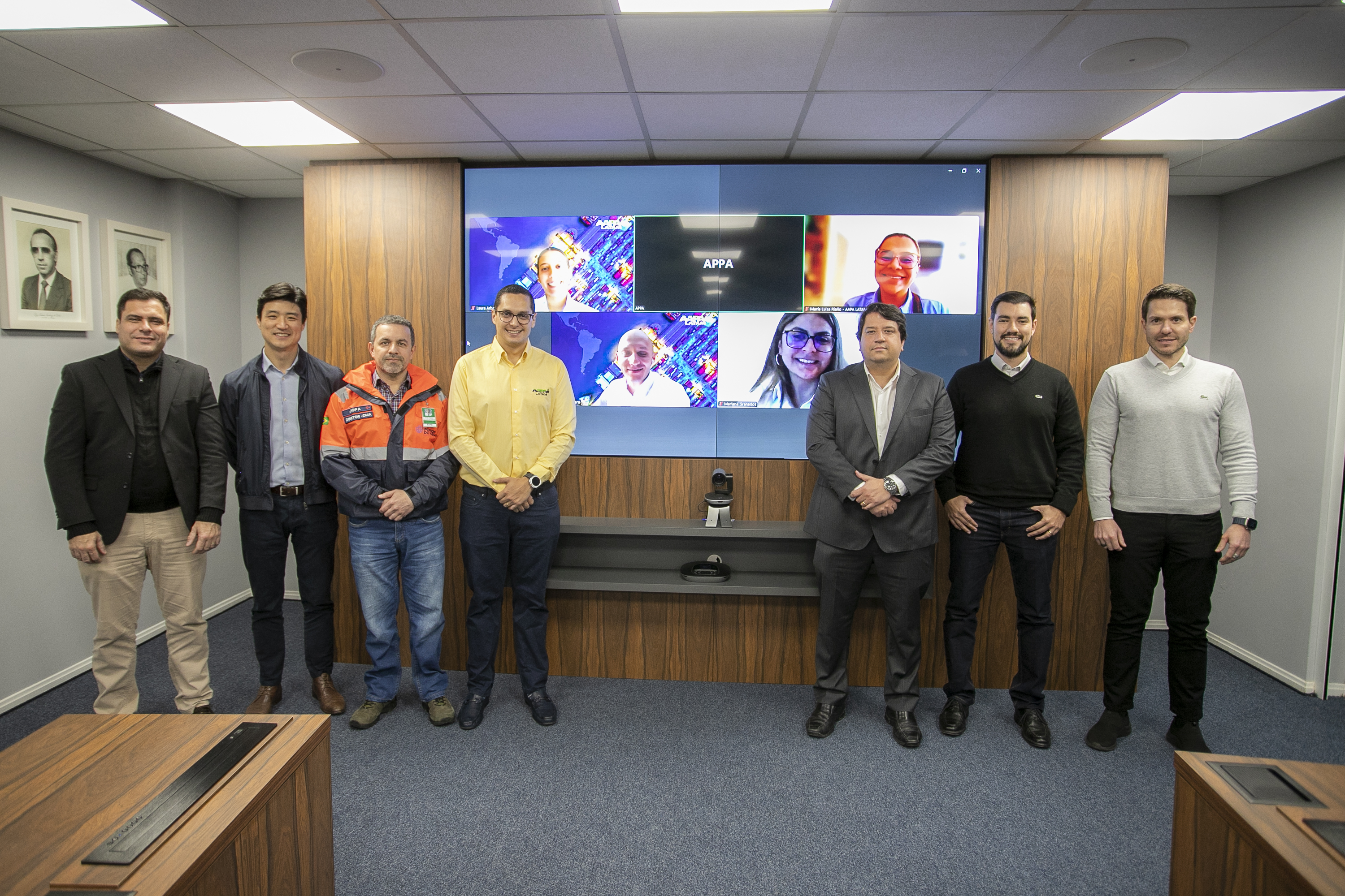 Foto: Claudio Neves/Gcom Portos do Paraná