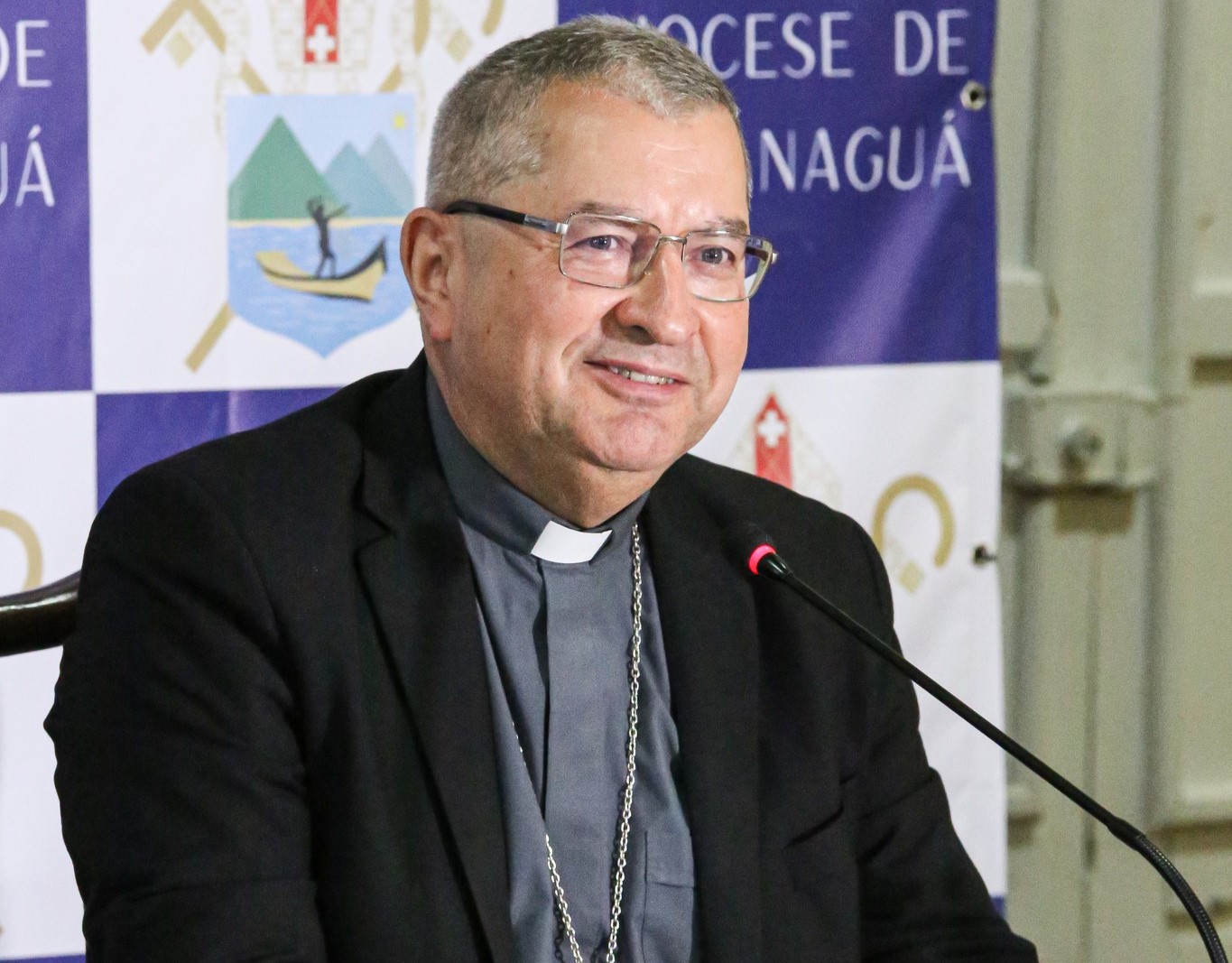 Dom Paulo Romão toma posse como novo bispo de Paranaguá neste sábado 1 02 3