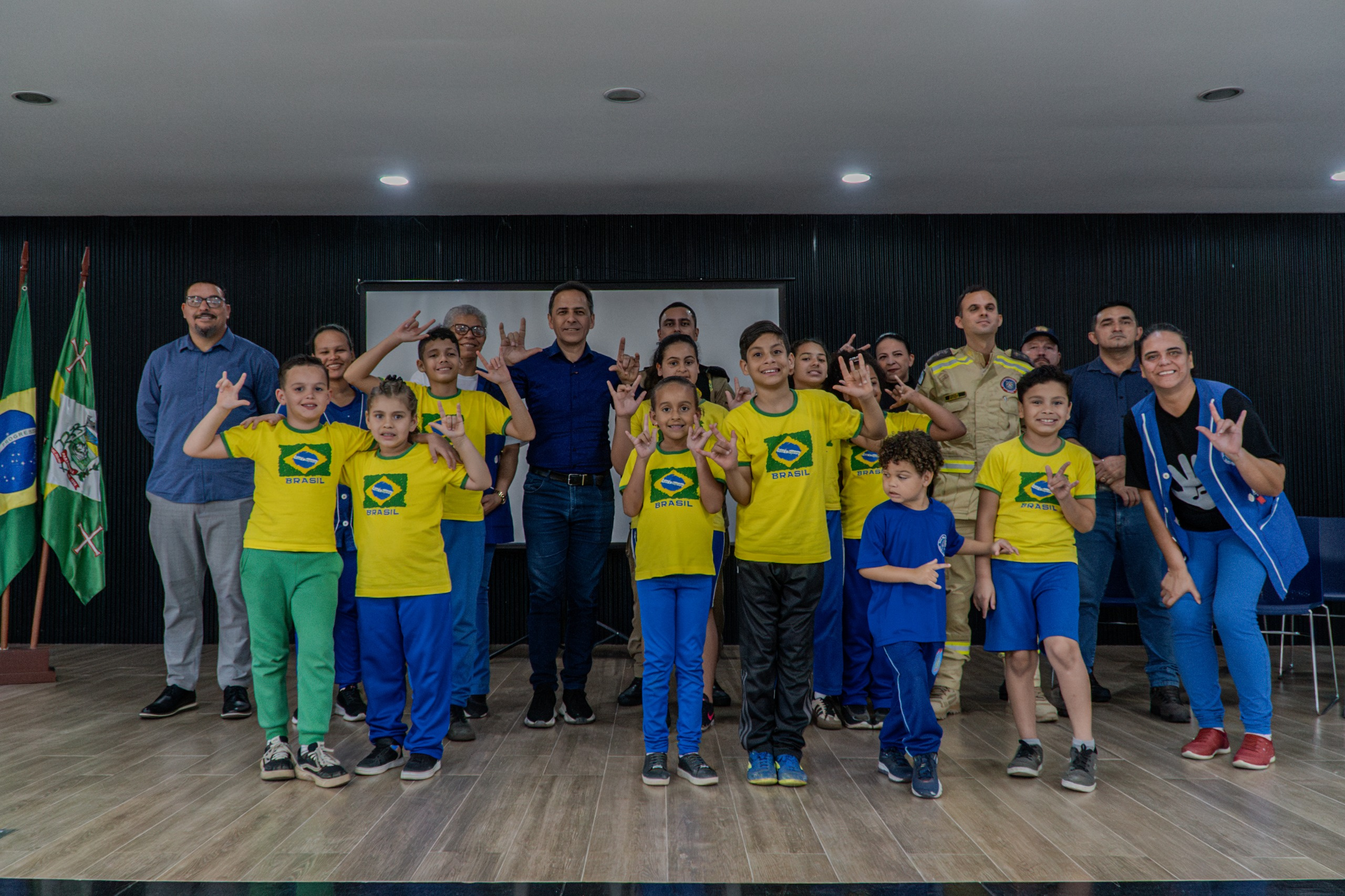 "Desacelere: seu bem maior é a vida": Paranaguá abre programação da Semana Nacional do Trânsito 1 Atividades educativas, simulações e blitz marcam campanha que alerta para os principais fatores de risco, como velocidade, celular, álcool e imprudência (Foto: Silvia Costa)