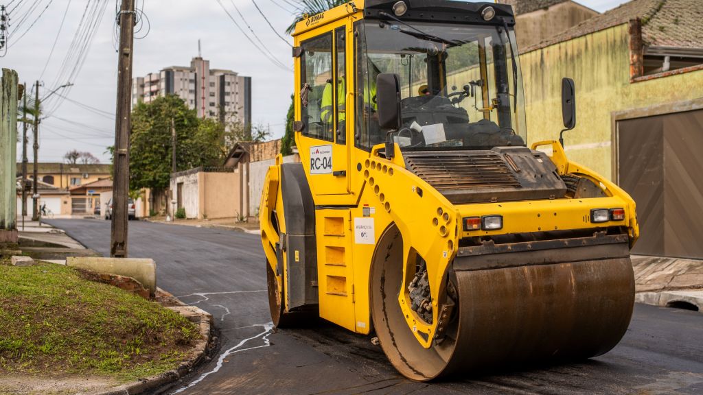 Prefeitura de Paranaguá avança em pavimentação e já soma mais de 25 vias asfaltadas em 2025 2 18401