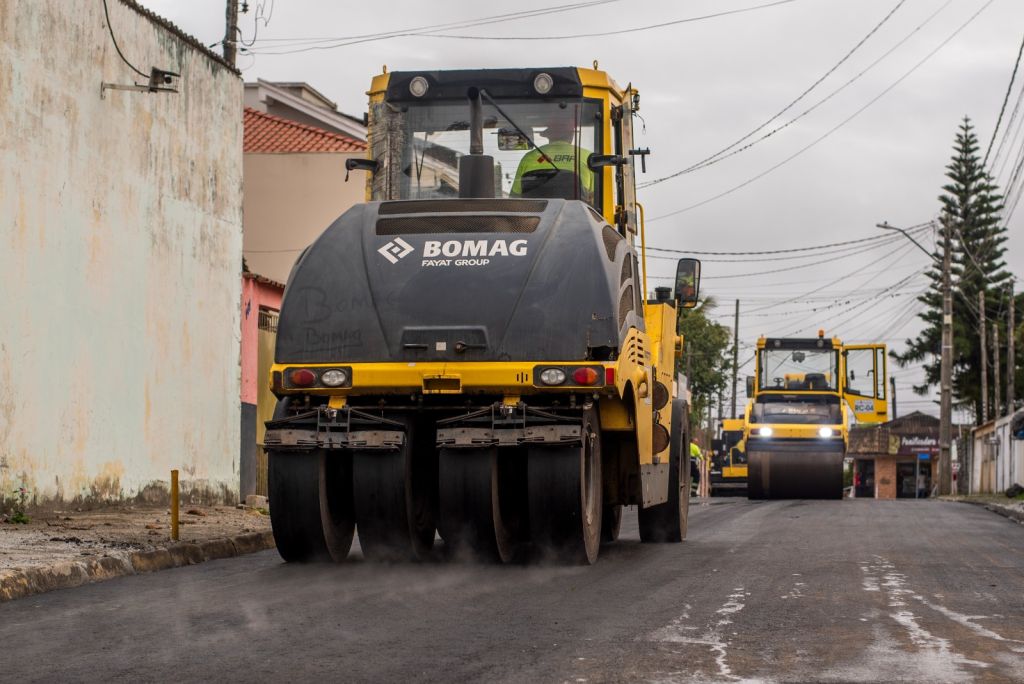 Prefeitura de Paranaguá avança em pavimentação e já soma mais de 25 vias asfaltadas em 2025 5 18404