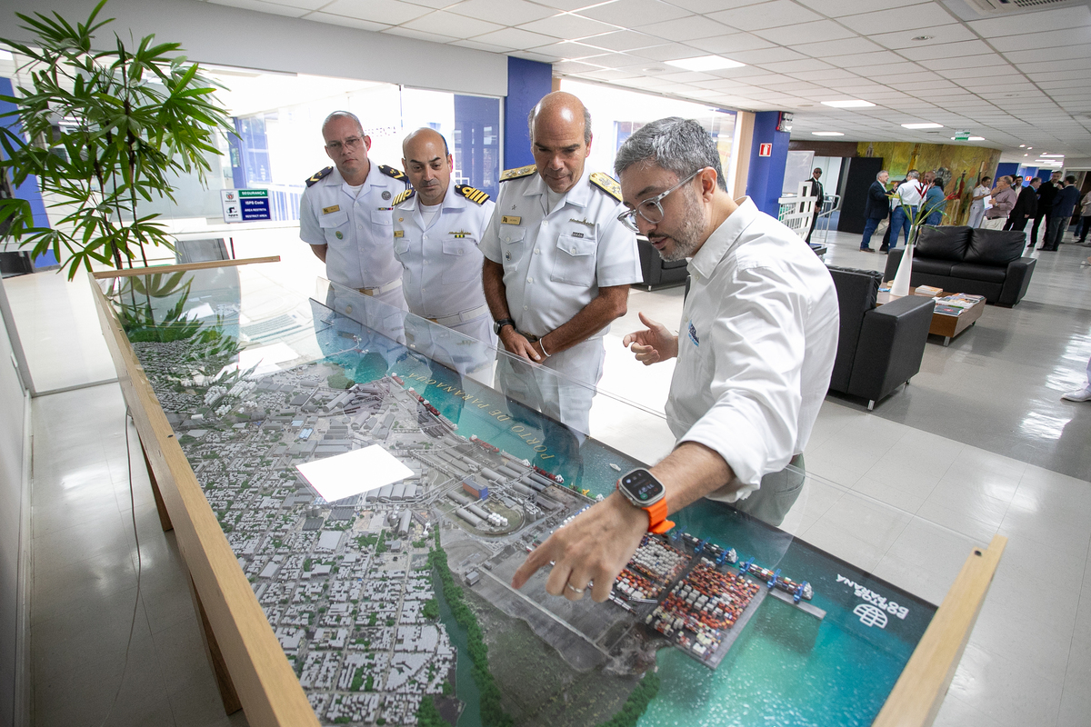 Portos do Paraná recebe a mais alta autoridade da Marinha do Brasil 1 1portosmarinha