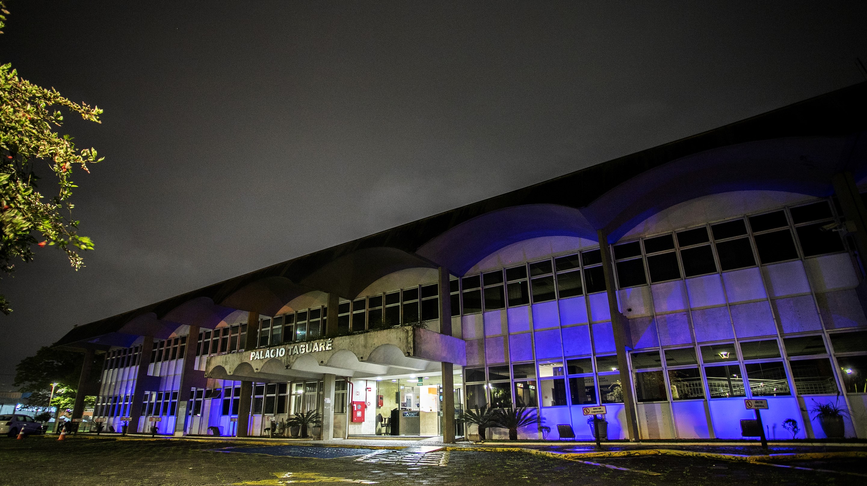 Portos do Paraná vai celebrar o Dia Marítimo Mundial com luz cênica 1 "A comemoração é organizada pela Marinha e Organização Marítima Internacional", informa a Portos do Paraná (Foto: Claudio Neves/Portos do Paraná)