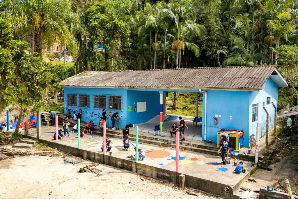 Com apoio da Portos do Paraná, oficina do Paranaguá Mais Cores transforma escola na Ilha de Eufrasina 4 3pguamaiscores 1