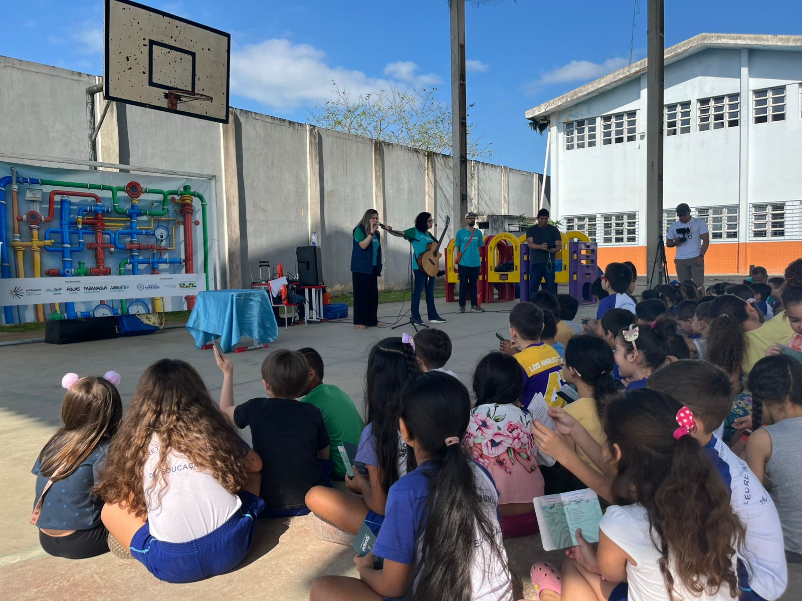 Projeto Iguapé, da Paranaguá Saneamento, levará educação ambiental a 15 escolas públicas da cidade 1 O projeto foi desenvolvido para ampliar o conhecimento sobre o ciclo da água e sua relação direta com a saúde, a qualidade de vida e o meio ambiente (Foto: Folha do Litoral News)