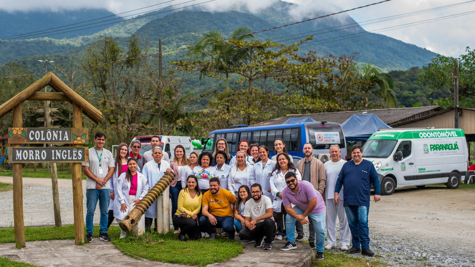 UBS Sobre Rodas leva serviços de saúde ao Morro Inglês e aproxima atendimento de comunidades rurais 1 Das 9h às 16h, os cerca de 200 moradores puderam usufruir de consultas médicas e de enfermagem, vacinação, aferição de pressão arterial e glicemia, coleta de preventivo, testes rápidos de HIV, sífilis e hepatites, além de atendimento odontológico no Odontomóvel (Foto: Moyses Zanardo)