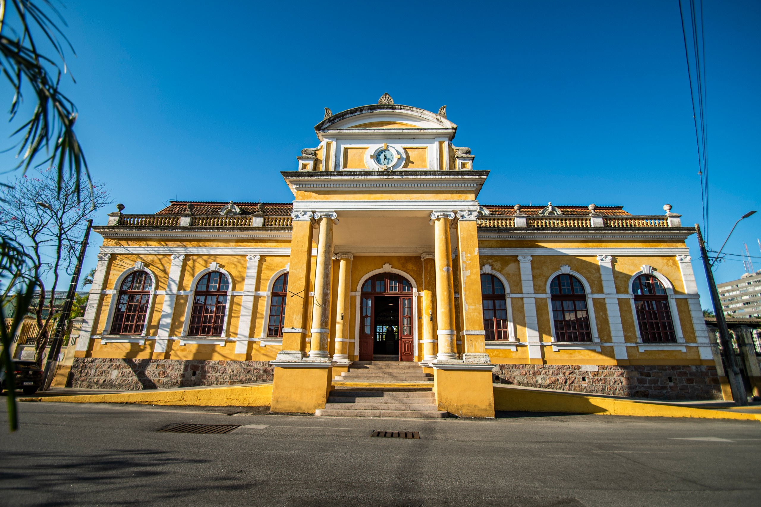 Escrito pelo teólogo, historiador, museólogo e escritor Hamilton Sampaio Júnior, o livro estará à venda no local do lançamento e, posteriormente, poderá ser adquirido diretamente com o autor ou pelas plataformas Amazon e Kindle (Foto: Moyses Zanardo)