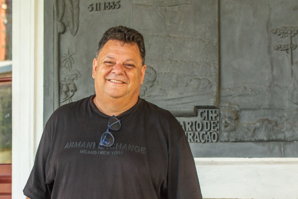  “O que me motiva é o amor pela história e a necessidade de transmitir estas histórias adiante para quem vem depois de nós. Sempre achei que poderia contribuir com a preservação da história desta maneira”, afirma Hamilton Sampaio Júnior (Foto: Moyses Zanardo)