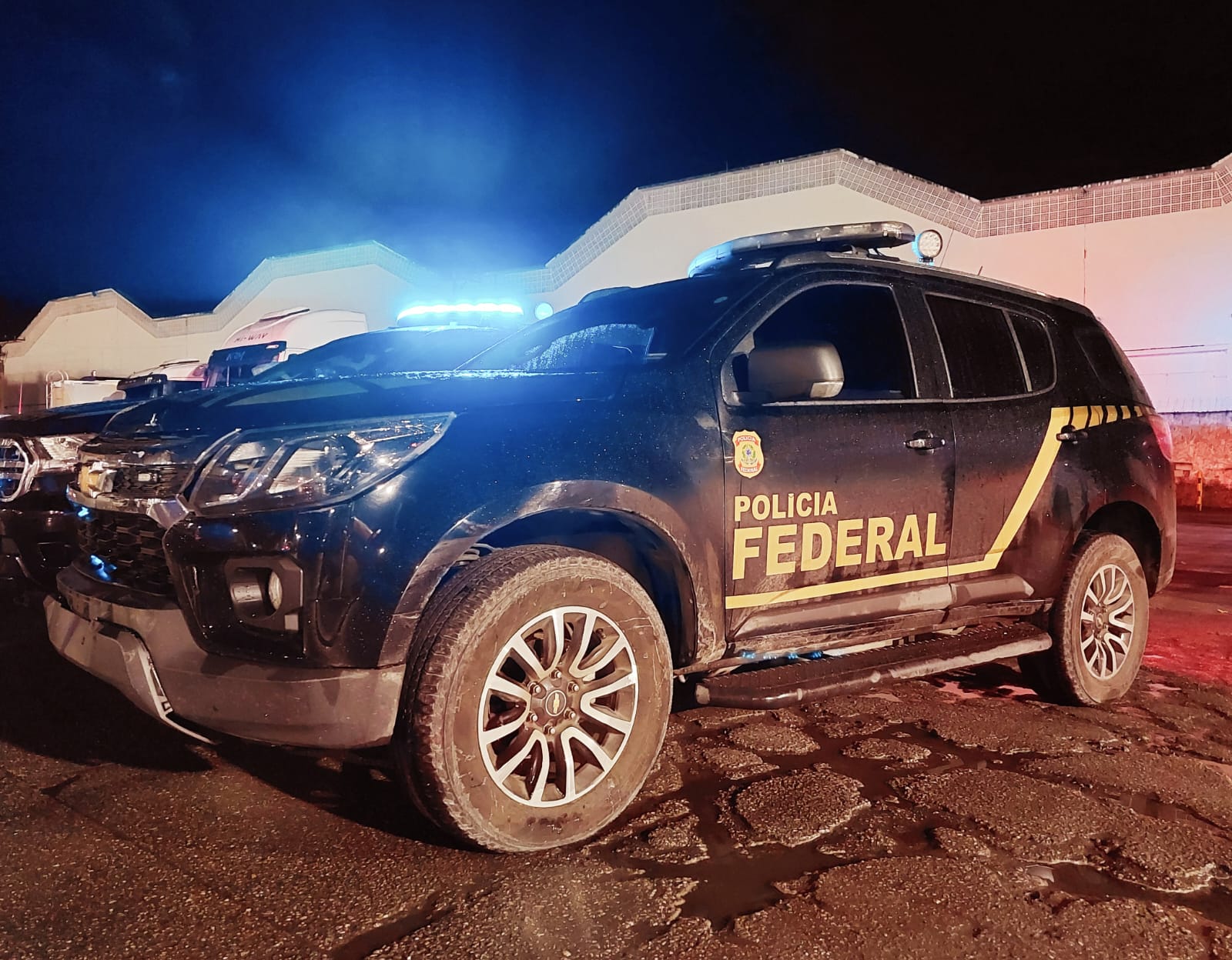 PF deflagra operacao contra o trafico internacional de drogas em Paranagua