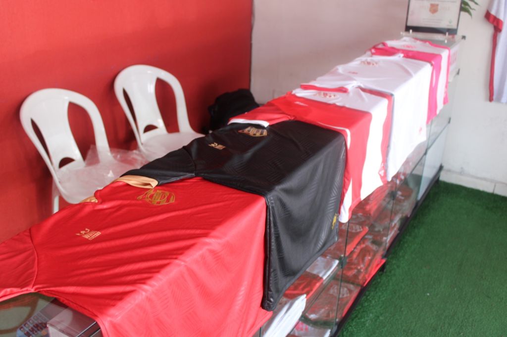 Rio Branco SAF comemora sucesso de vendas das novas camisas e projeta próximos desafios 2 WhatsApp Image 2025 09 09 at 15.23.47 1