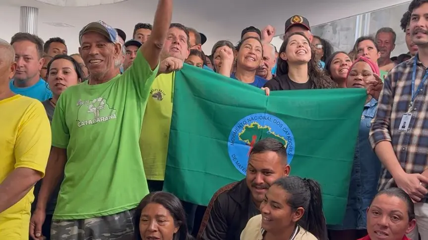 Votação do projeto teve a presença de catadores na Assembleia Legislativa (Créditos: Divulgação/Assessoria Parlamentar)