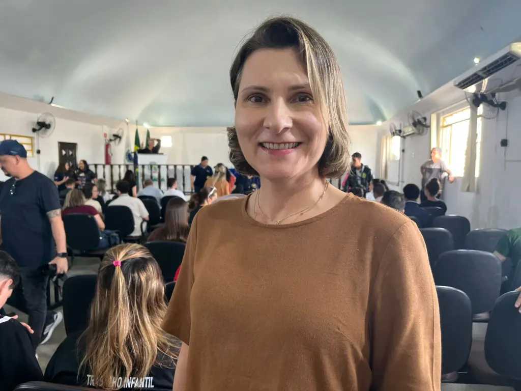 Eleição e recomposição do novo Conselho Municipal de Juventude acontece em Paranaguá 2 “Ouvir os jovens faz todo sentido numa gestão que quer estar perto da população”, ressaltou a vice-prefeita Fabiana Parro (Foto: Folha do Litoral News)