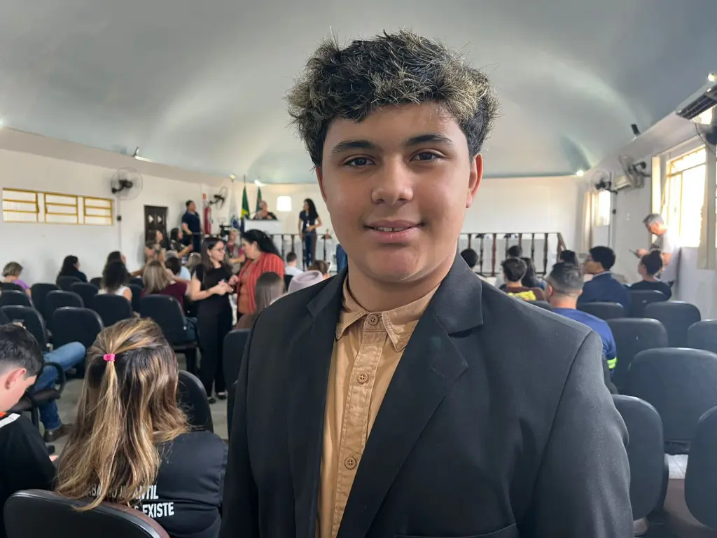 Eleição e recomposição do novo Conselho Municipal de Juventude acontece em Paranaguá 6 “Esse reformulamento do Conselho Municipal da Juventude, eu acredito que abre portas cada vez mais para que novos jovens entrem em cadeiras públicas”, ressaltou Pedro de Farias Xavier Toledo, um dos participantes do evento (Foto: Folha do Litoral News)
