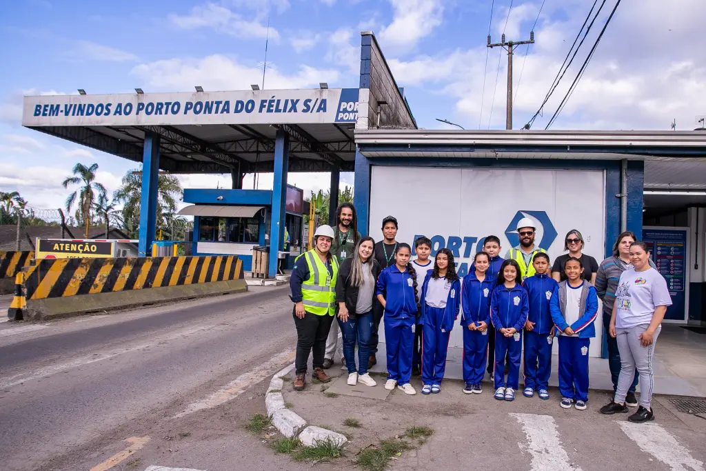 Porto Escola completa dez anos com mais de 15 mil crianças atendidas 2 img 5845 1 1