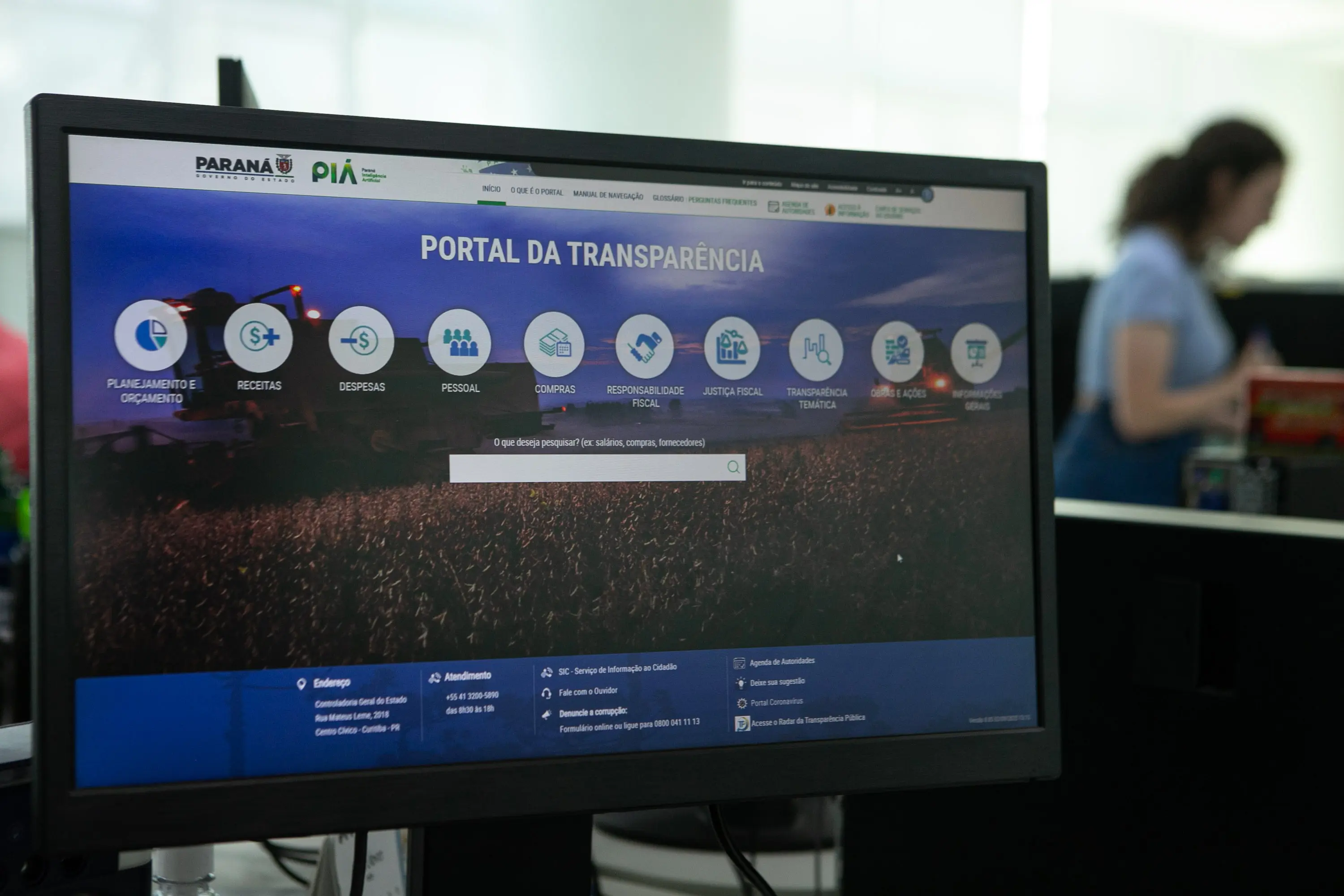 Em uma análise sobre transparência, agilidade, facilidade de acesso a dados públicos, qualidade e quantidade das informações prestadas, o Paraná fez 391 pontos, o que corresponde a uma nota de 95,83% do máximo possível de ser atingido (Foto: Roberto Dziura Jr/AEN)