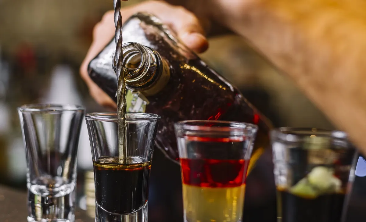 Sesa confirma primeiros casos de intoxicação por metanol no Paraná 1 01 1