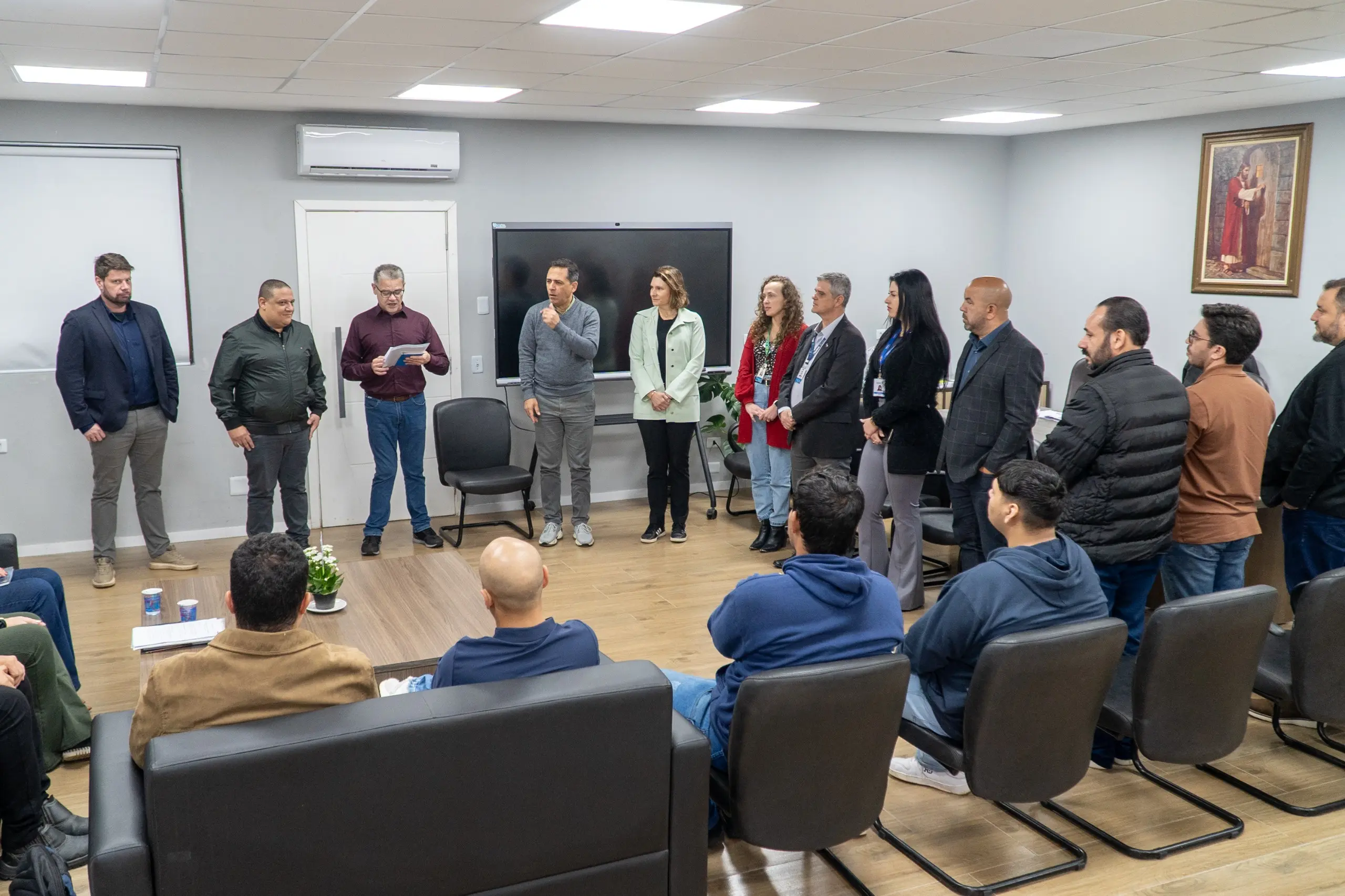 O curso foi ofertado gratuitamente a 36 alunos em duas turmas na Carreta do Conhecimento do Projeto Qualifica Paraná (Foto: Wilson Leandro)