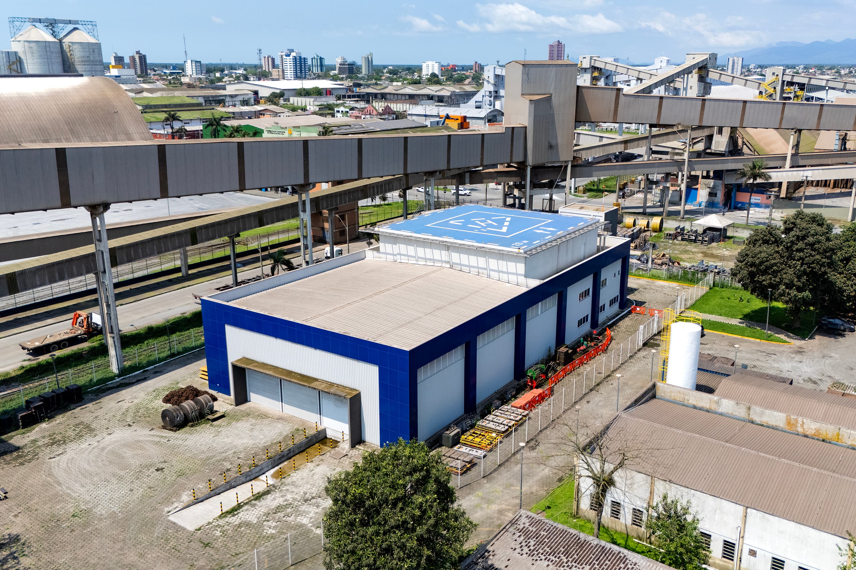 Almoxarifado atende a grande demanda portuária atual para a manutenção dos equipamentos e infraestrutura da Autoridade Portuária (Foto: Claudio Neves/Portos do Paraná)