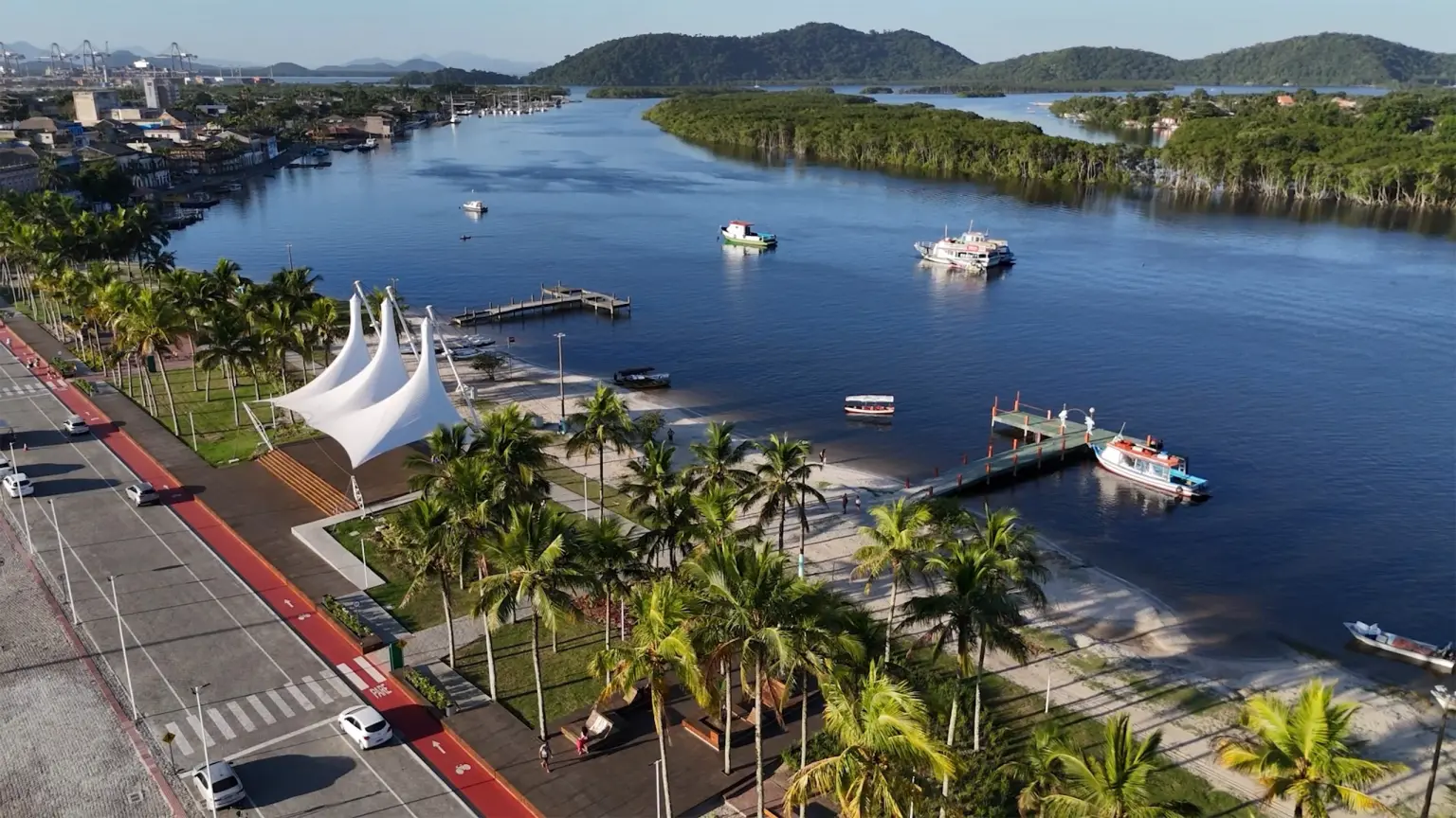Evento terá diversas atrações gratuitas na Praça de Eventos (Foto: Prefeitura de Paranaguá/Secom)
