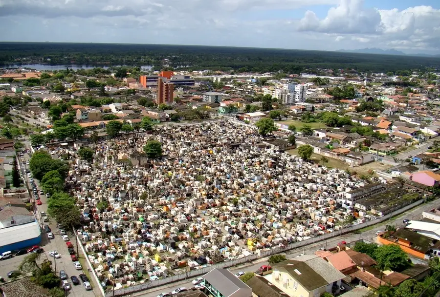 Expectativa é de que fluxo de pessoas seja alto nos cemitérios municipais com a proximidade do feriado de Finados no domingo, 2 (Foto: Prefeitura de Paranaguá/Arquivo)