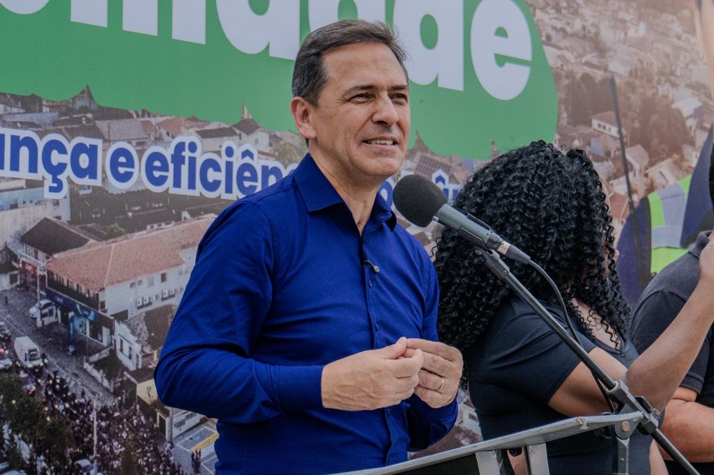 Programa "Paranaguá Mobilidade" é lançado oficialmente pelo prefeito Adriano Ramos 2 "Estamos oferecendo equipamentos, equipe e suporte para melhorar o fluxo, garantir segurança e dar agilidade ao trânsito", ressalta o prefeito Adriano Ramos (Foto: Silvia Costa/Prefeitura de Paranaguá)