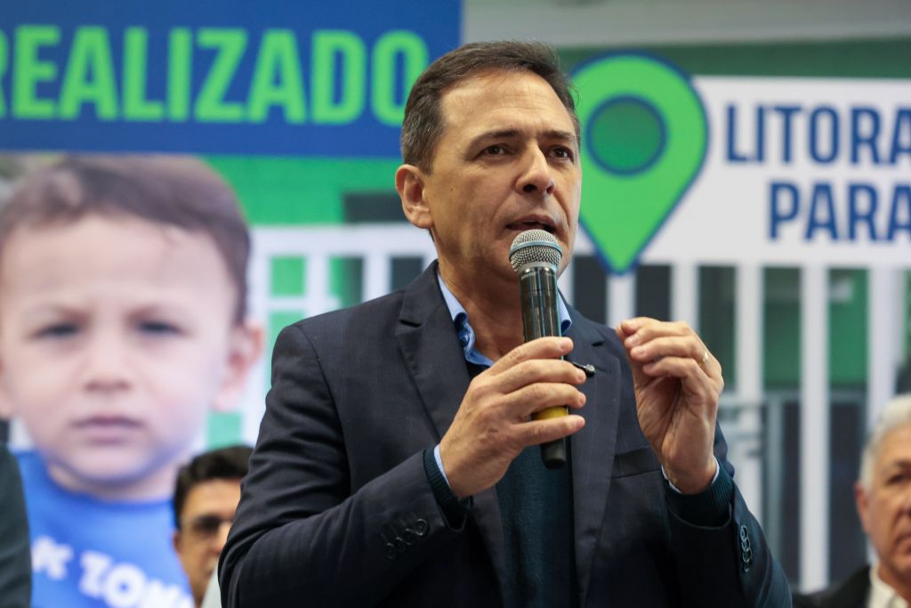 Governador anuncia pavimentação em concreto de 15 ruas próximas ao Porto de Paranaguá 5 4adriano ramos