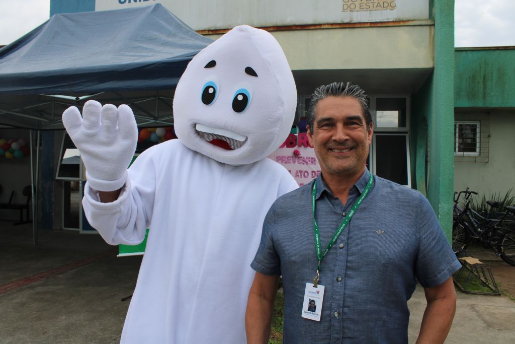  “É muito importante o engajamento de todos os profissionais de saúde em incorporar essa campanha de vacinação permanente. A gente faz esse Dia D como um reforço, mas a vacina está sempre disponível, o ano todo, nos postos de saúde”, disse o diretor da 1.º Regional de Saúde (RS) de Paranaguá, Leovaldo Bonfim (Foto: Folha do Litoral News)