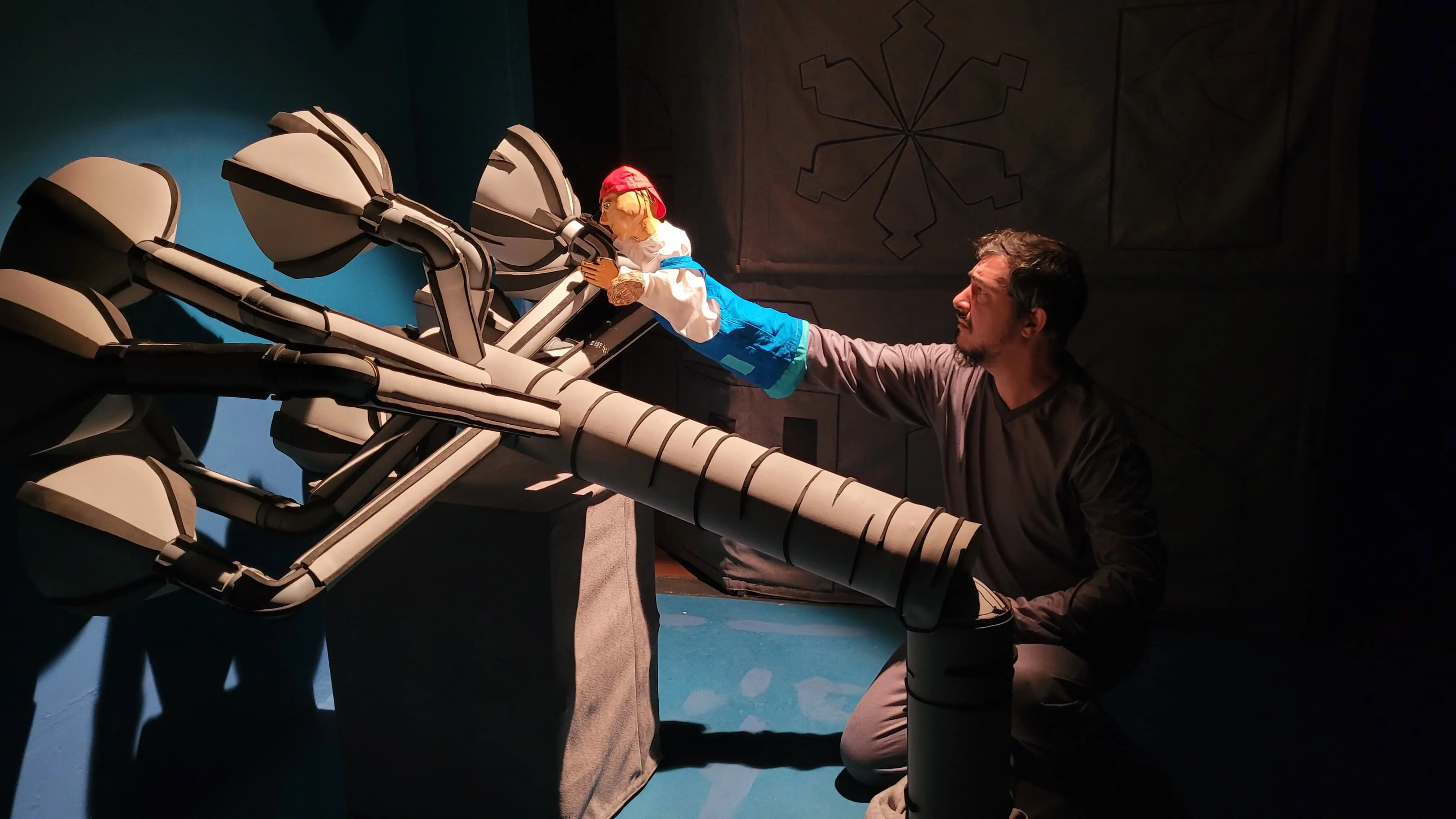 Morretes recebe o espetáculo “Araucária Quer Falar” com duas apresentações gratuitas 1 Montagem da Cia Filhos da Lua celebra a araucária como símbolo de identidade e preservação, em um espetáculo de bonecos que une poesia, arte e ciência (Foto: Divulgação)