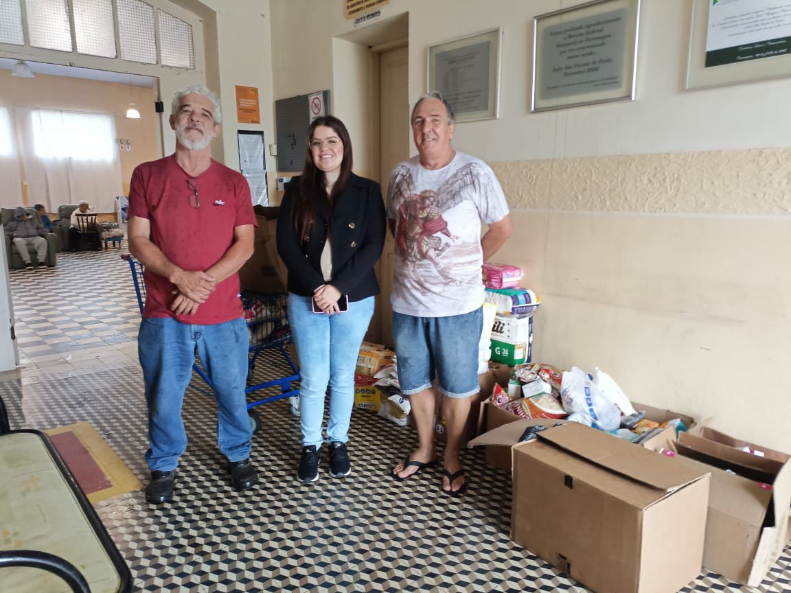 Projeto “Gesto Concreto”, da Catedral de Paranaguá, entrega alimentos e fraldas a instituições de Paranaguá 1 Os itens arrecadados foram entregues na última quinta-feira, 9, ao Asilo São Vicente de Paulo e à comunidade terapêutica Fazenda da Esperança (Fotos: Pascom/Catedral Diocesana de Paranaguá)