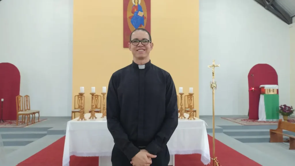 Programação da festa em honra à Nossa Senhora Aparecida prossegue em Paranaguá 2 “Com alegria convidamos todos os fiéis e toda a população de Paranaguá que participem da Festa em honra a Nossa Senhora Aparecida, nossa Padroeira e Mãe querida do Brasil e de nossa comunidade”, convida o pároco Thiago da Silva (Foto: Folha do Litoral News)