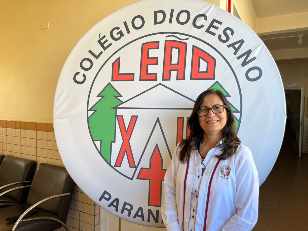 Aulão Solidário do Colégio Diocesano Leão XIII acontece no Rocio neste sábado 2 “Fazemos esse Aulão Solidário de véspera, praticamente, para os estudantes que querem se preparar e fazer uma revisão para vestibulares e o Enem”, destacou a diretora pedagógica do Colégio Diocesano Leão XIII, Varseli Corrêa Farias (Foto: Folha do Litoral News)
