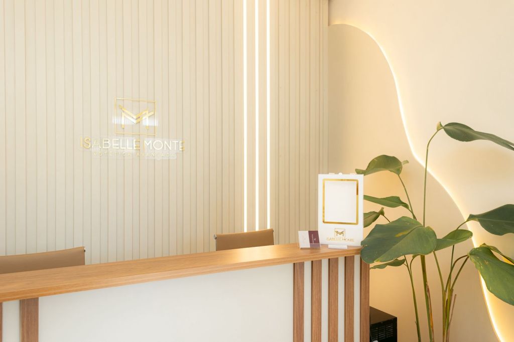 Clínica I’M: Isabele Monte e sua carreira de maquiadora até à gestão de uma clínica multidisciplinar 11 IMG 20251009 WA0054