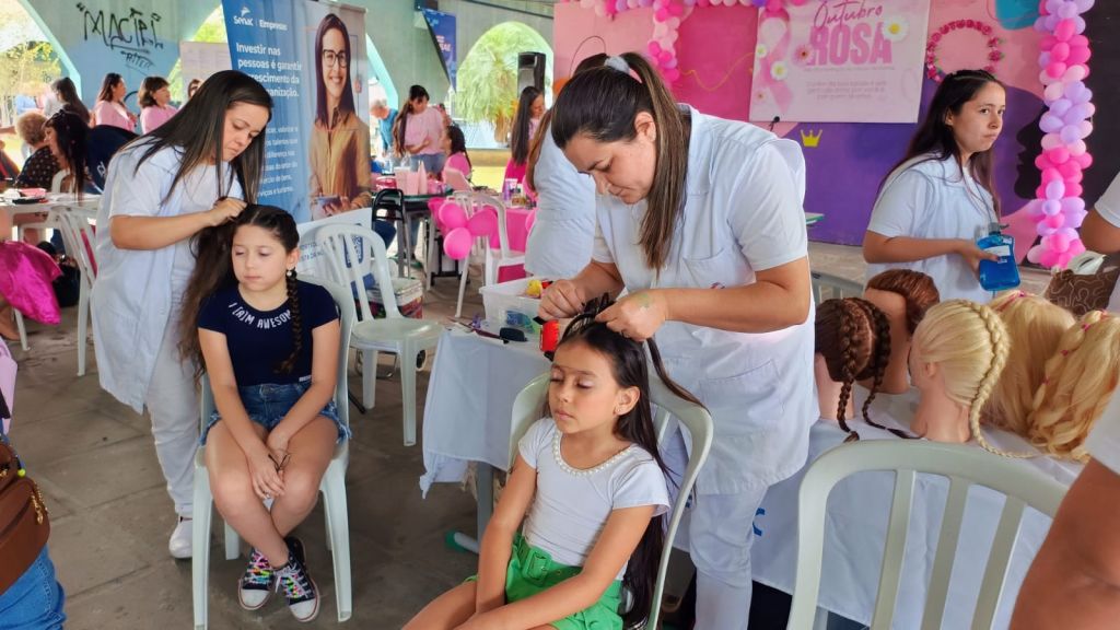 Mulheres vivem dia de autocuidado e valorização no Terminal Urbano de Paranaguá 8 IMG 20251021 WA0028