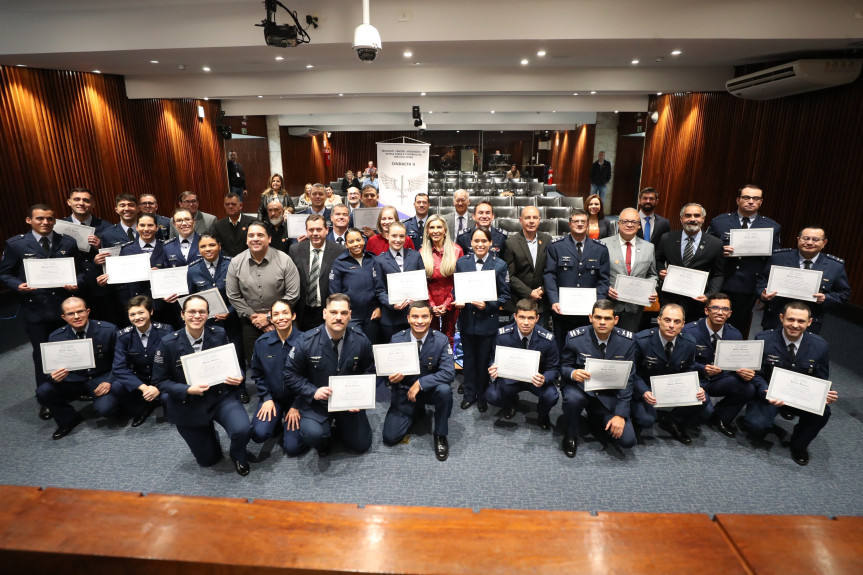 Assembleia Legislativa do Paraná homenageia aviação e Força Aérea Brasileira em Sessão Solene 1 Solenidade ocorreu na manhã desta quinta-feira (30), no Plenarinho da Casa (Créditos: Orlando Kissner/Alep)