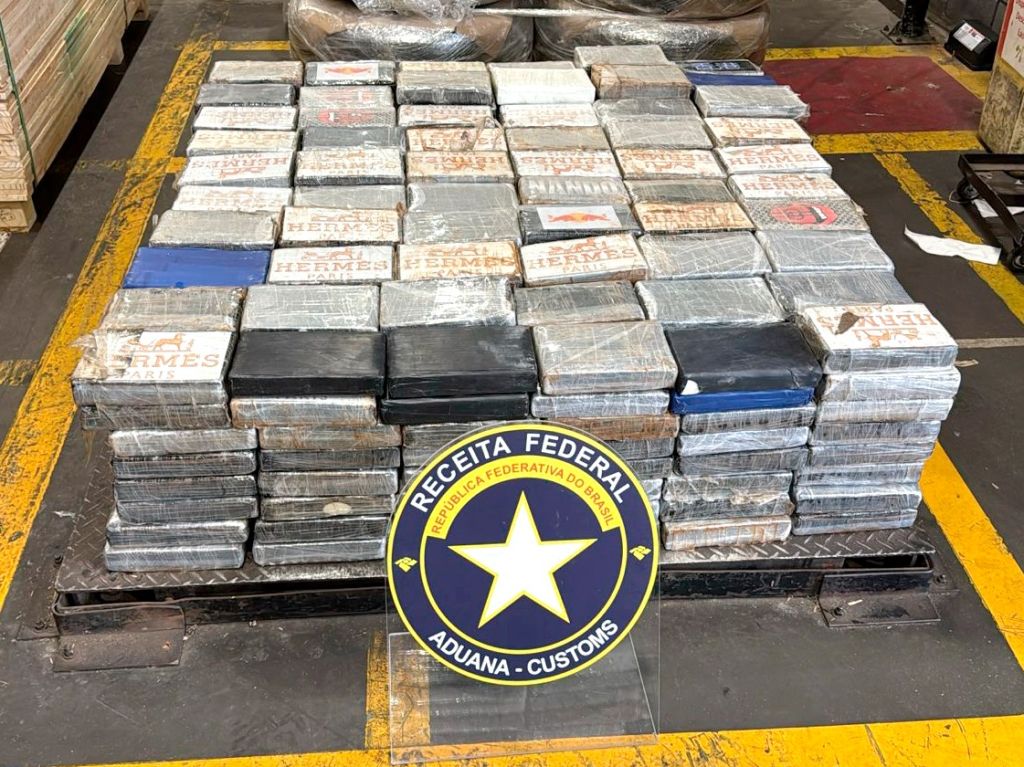Receita Federal apreende mais de 1 tonelada de cocaína no Terminal de Contêineres do Porto de Paranaguá 4 WhatsApp Image 2025 10 09 at 18.22.31 2