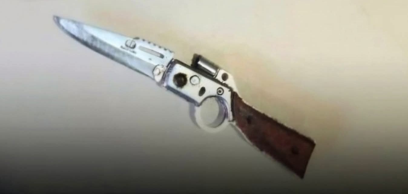 GCM apreende canivete com alunos de colégio estadual de Pontal do Paraná 1 O canivete, apreendido pela GCM, foi usado para ameaçar alunos da instituição de ensino