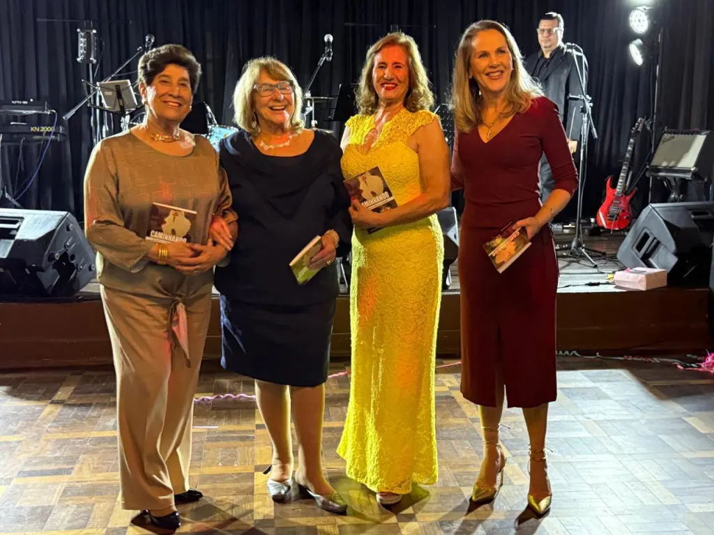 Ex-alunos do Instituto Estadual de Educação comemoram 50 anos de formatura em Paranaguá 6 bf812ef8 d2f5 4d15 aa95 fd16ee3ff481