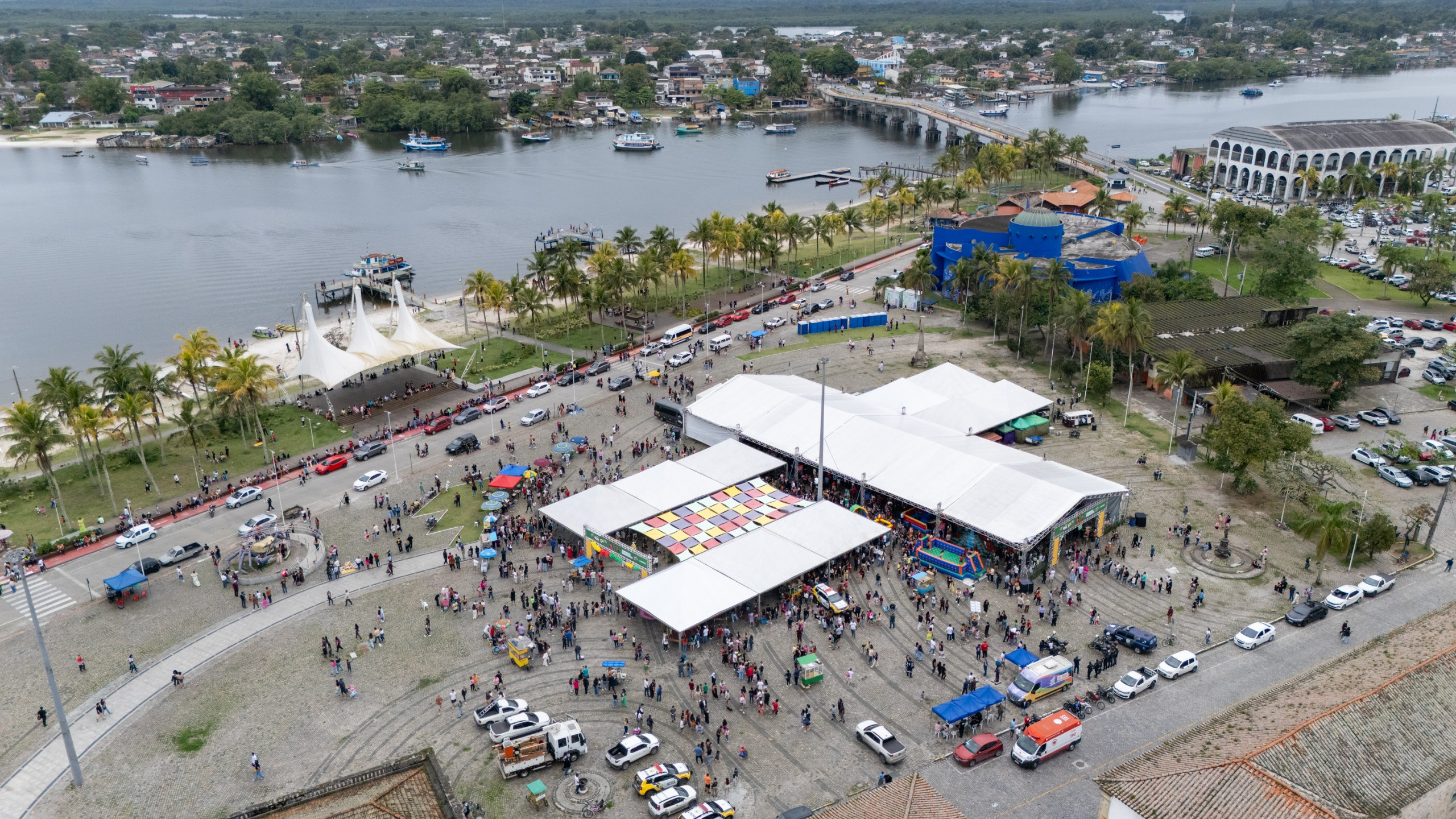 Organizada pela Secretaria Municipal de Cultura e Turismo (Secultur), a celebração aconteceu pela primeira vez no município e reuniu um grande público (Foto: Silvia Costa/Wilson Leandro/Prefeitura de Paranaguá)