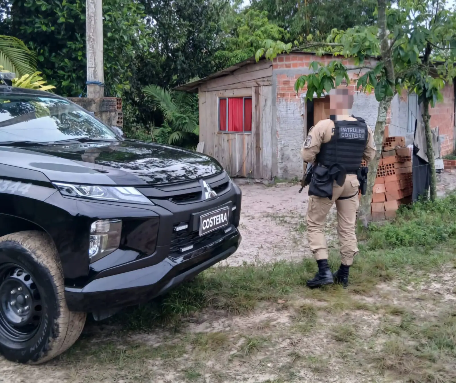 OPERAÇÃO VEREDITO: Polícia Civil prende membros de facção criminosa envolvidos em “Tribunais do Crime” na cidade de Paranaguá 1 As forças policiais prenderam quatro pessoas preventivamente e uma em flagrante