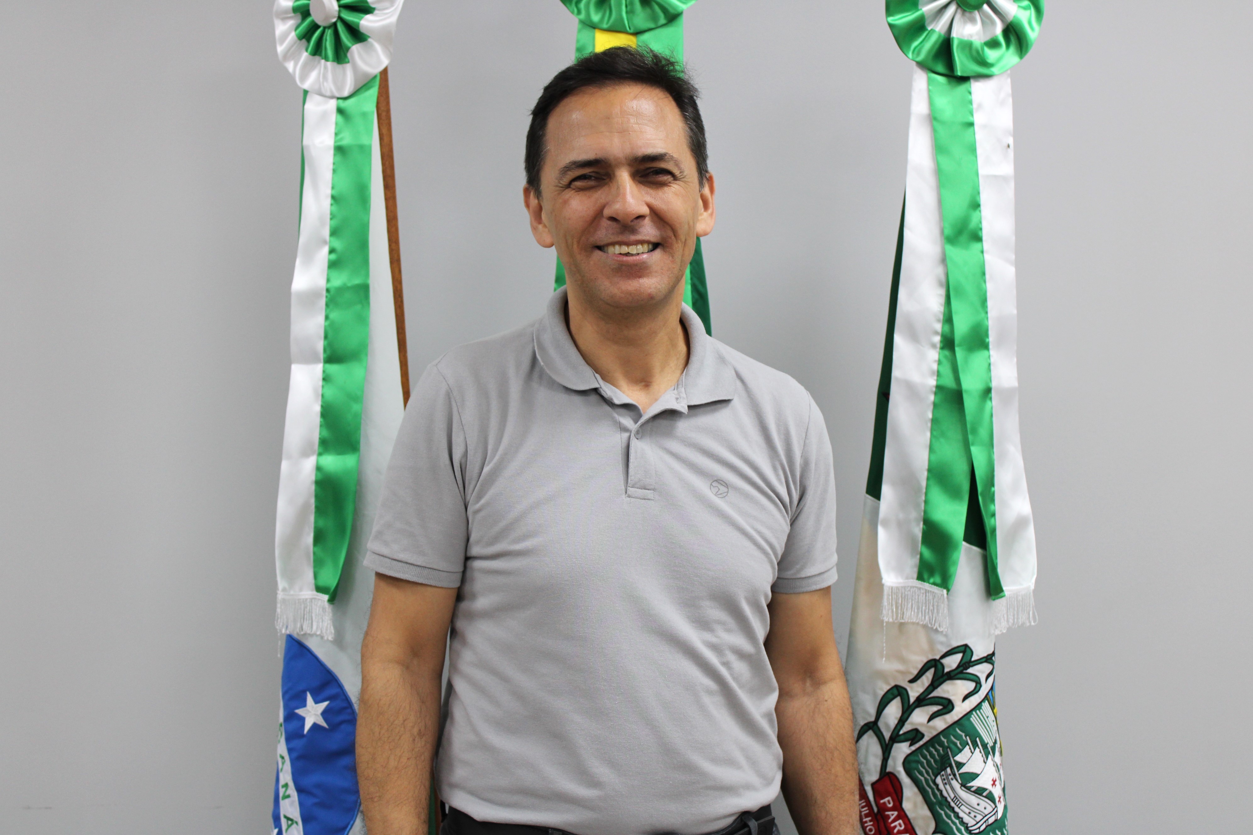 Prefeito anuncia pacote de benefícios aos servidores municipais de Paranaguá 1 O novo contrato permitirá uma redução de 5% no valor pago pela Prefeitura à empresa Pluxee. Isso representa uma economia ao ano de cerca de R$ 5 milhões (Foto: Folha do Litoral News)