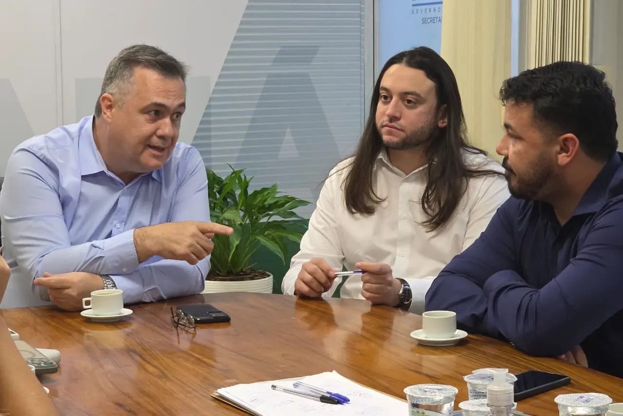 A mudança começa a valer a partir da 0h desta quarta-feira (1º) e foi acordada pela Secretaria de Estado da Saúde (Sesa), a Prefeitura de Curitiba, prefeitos e autoridades de saúde das cidades do Litoral do Paraná durante a reunião da Comissão Intergestores Bipartite (CIB), que aconteceu nesta terça-feira (30) (Foto: Alessandro Vieira/SESA-PR)