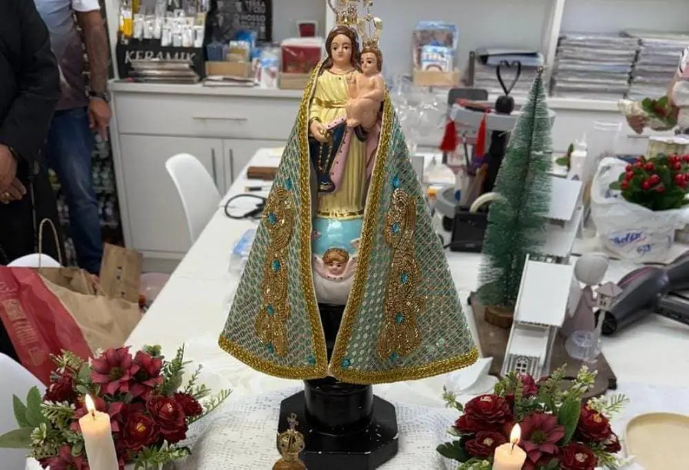 Fé e Devoção em Paranaguá: Imagem Peregrina Leva Esperança e Bênçãos!
