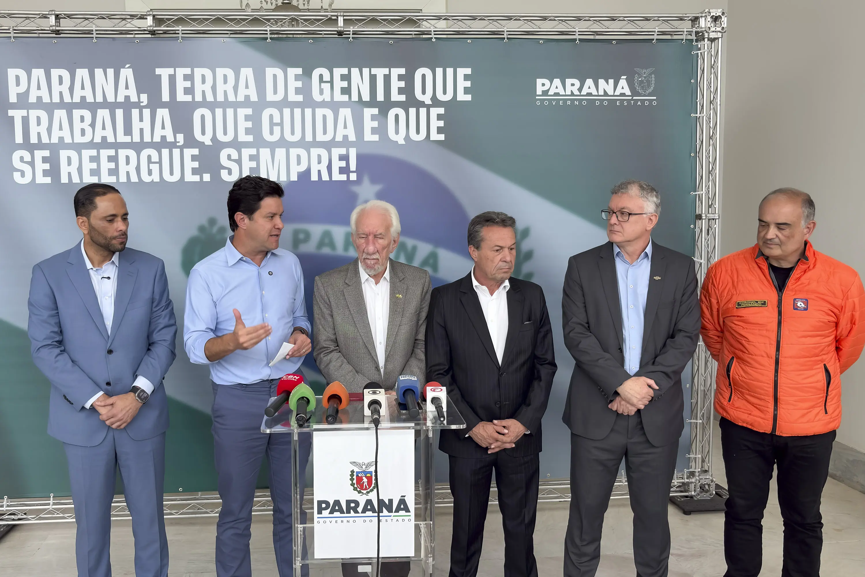 Estado prepara plano de retomada econômica para Rio Bonito do Iguaçu após tornado 1 O objetivo é definir ações de médio e longo prazo para ajudar comerciantes, empresários, trabalhadores e moradores a reconstruírem suas vidas (Foto: Valdelino Pontes/SECID)